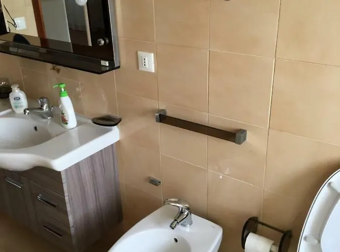 アパート Augustea アルカモ